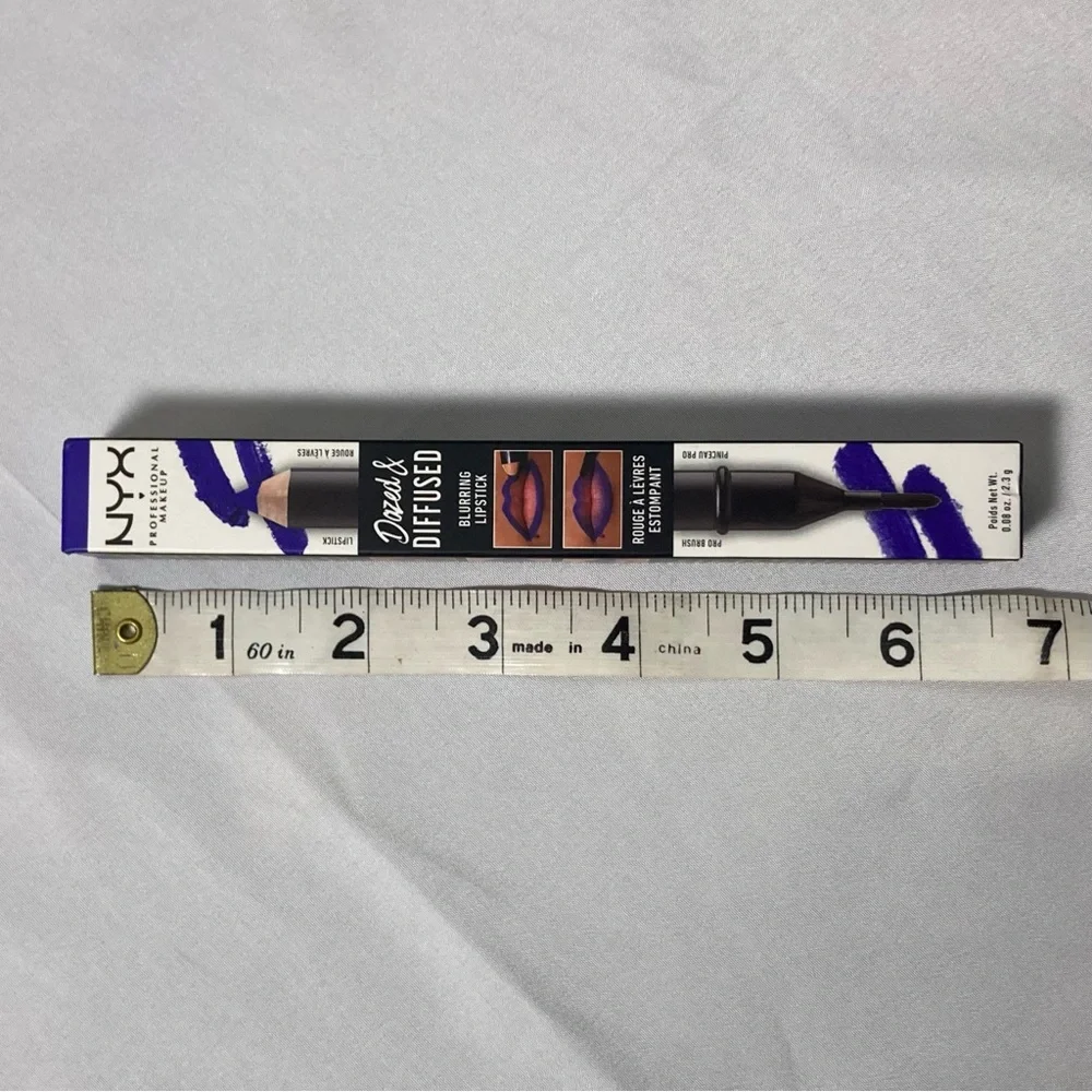 ⭐️ NYX Dazed And Defused Blurring Lipstick Liner DDBL11 Twisted Indigo